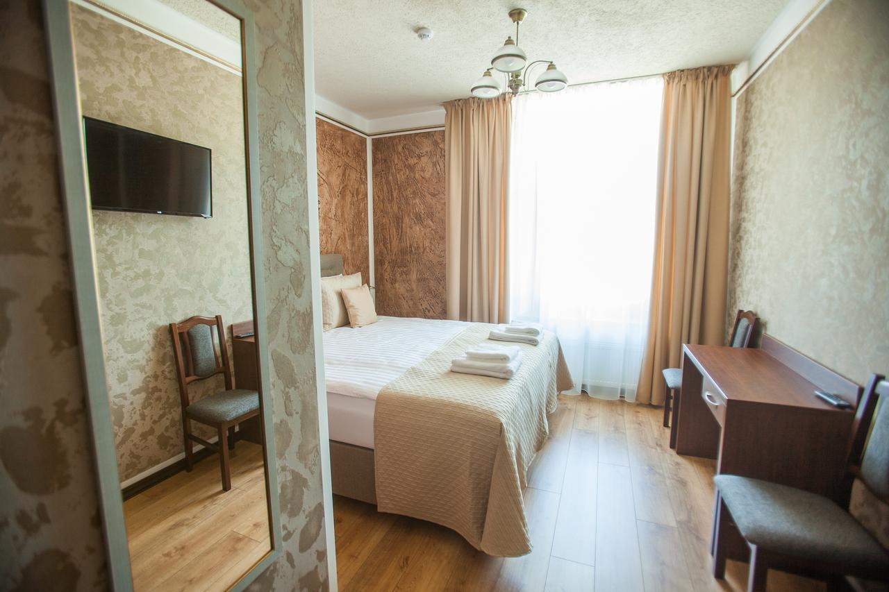 Central Hotel Radviliskis Exterior photo