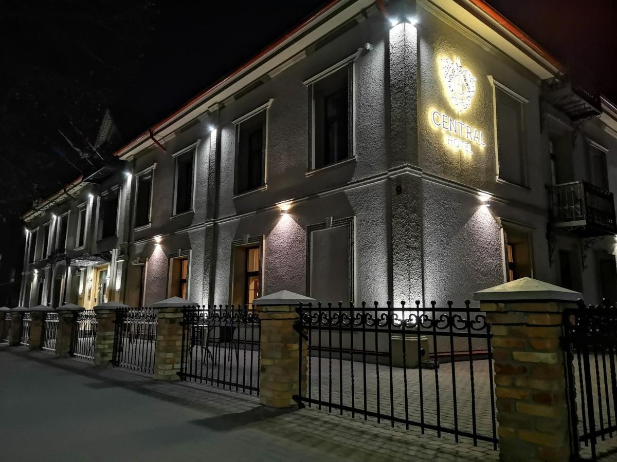 Central Hotel Radviliskis Exterior photo