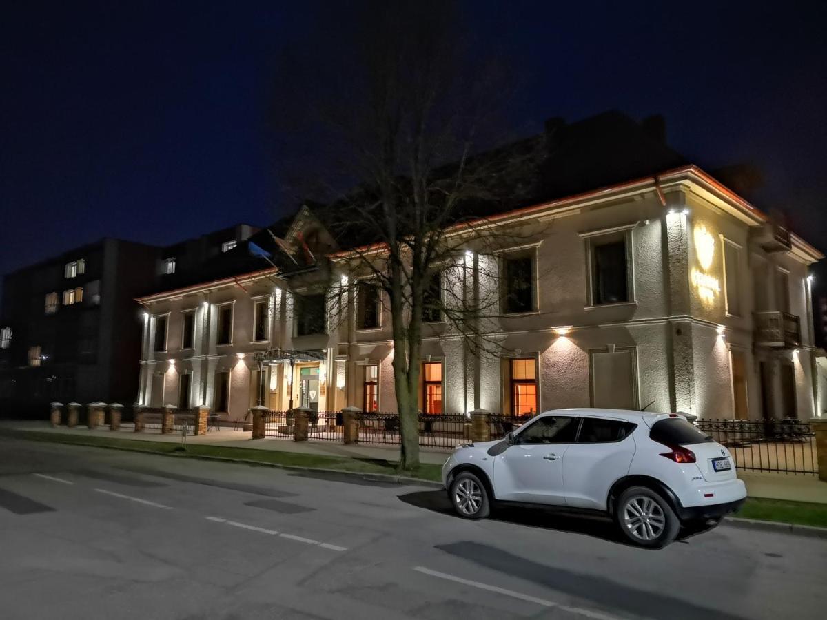 Central Hotel Radviliskis Exterior photo